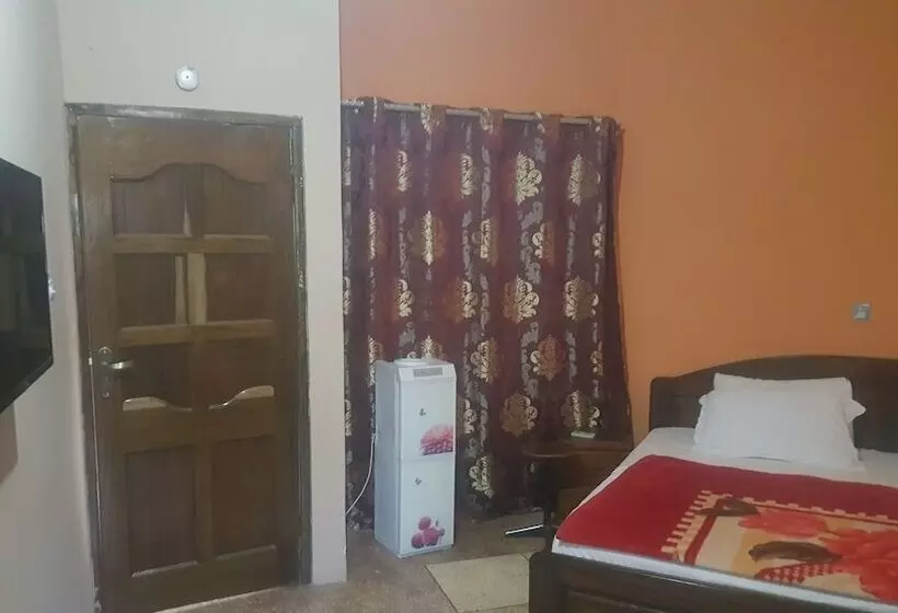 هتل Yelsking Royal Lodge