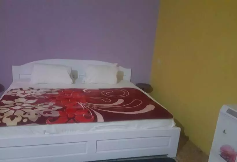 هتل Yelsking Royal Lodge