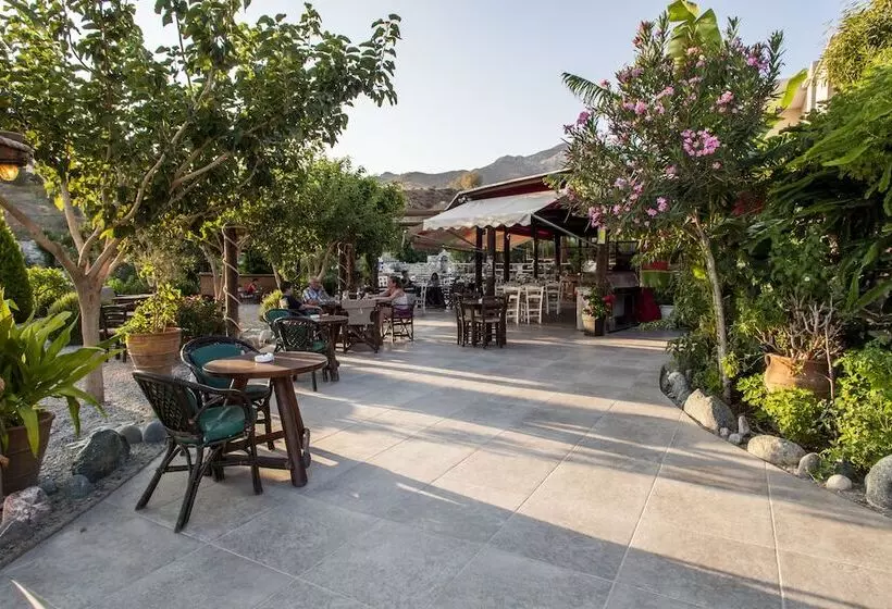 Majatalo Mythos Village