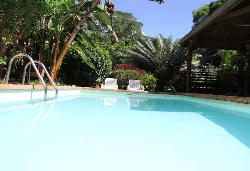 پانسیون Villa Maora