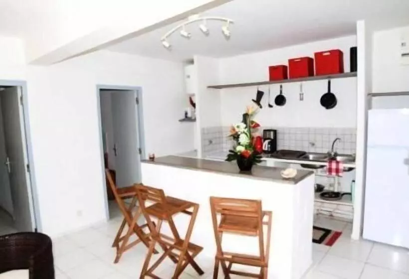 پانسیون Villa Maora