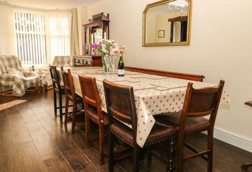 The Little White House