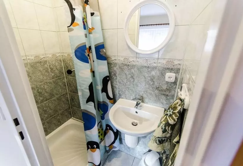 Aamiaismajoitus (B&B) Agroturystyka Sarenka