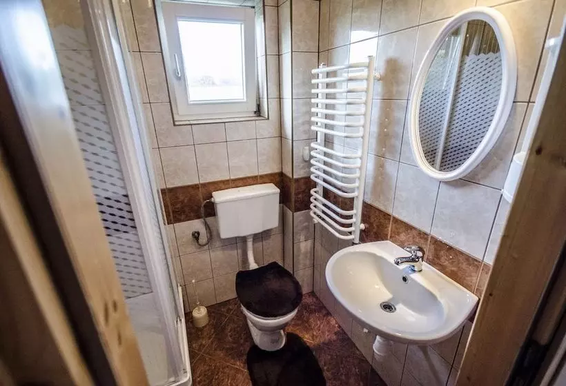 Aamiaismajoitus (B&B) Agroturystyka Sarenka