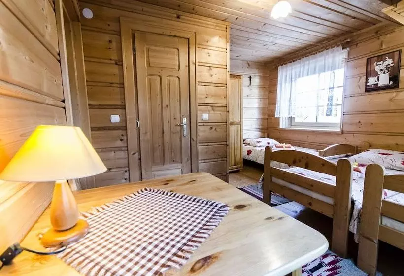 Aamiaismajoitus (B&B) Agroturystyka Sarenka