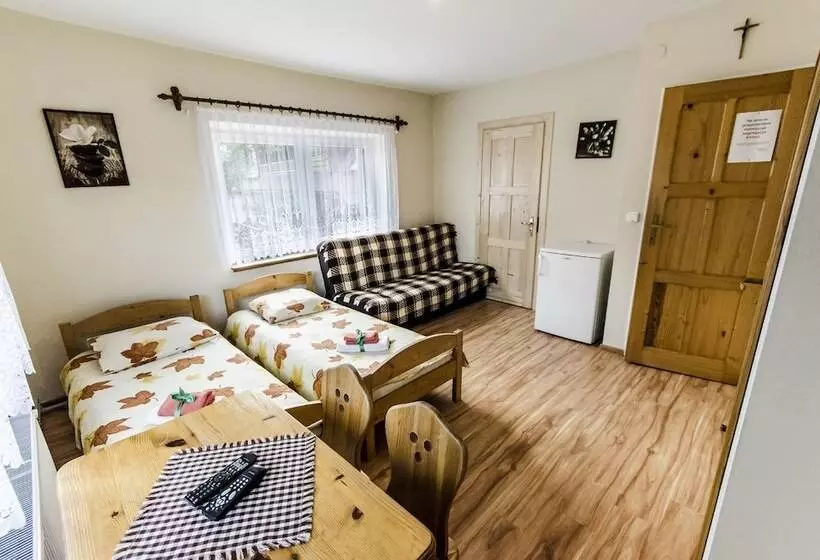 Aamiaismajoitus (B&B) Agroturystyka Sarenka