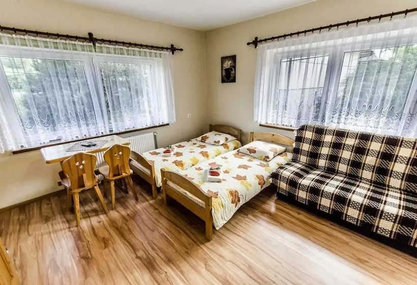 Aamiaismajoitus (B&B) Agroturystyka Sarenka