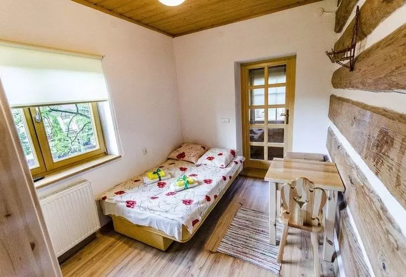 Aamiaismajoitus (B&B) Agroturystyka Sarenka