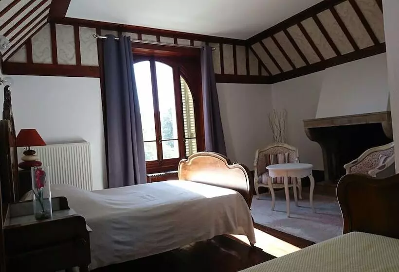 ベッドアンドブレックファースト Chambres D Hôtes Du Domaine Des Soyeux