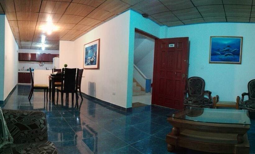 Down Town Beach Sarie Bay