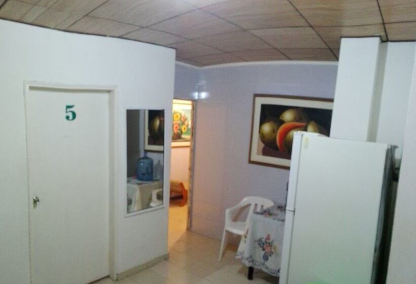 Down Town Beach Sarie Bay