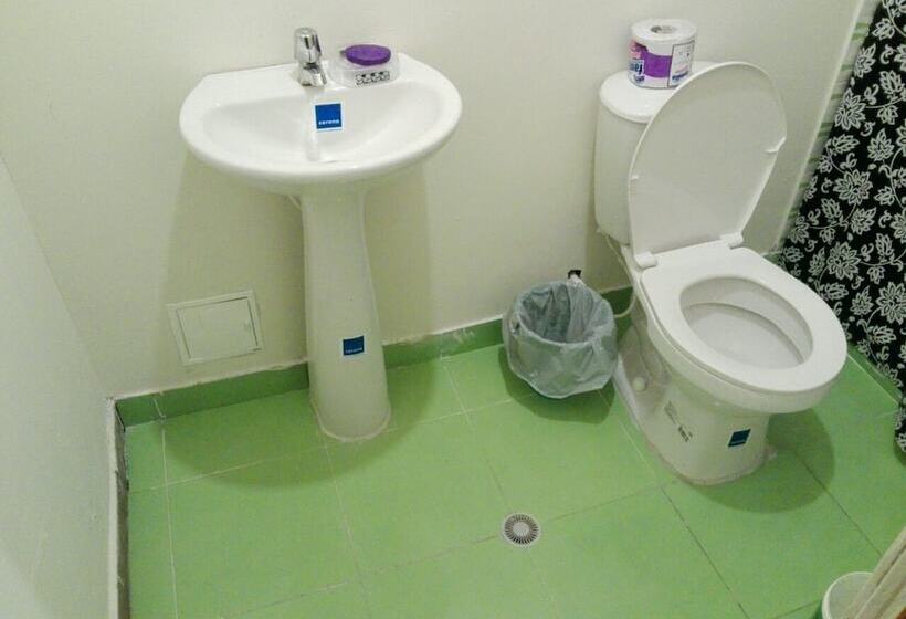 Down Town Beach Sarie Bay