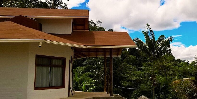 호텔 Amuntai Rainforest Lodge