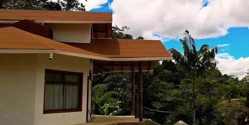 Hotelli Amuntai Rainforest Lodge