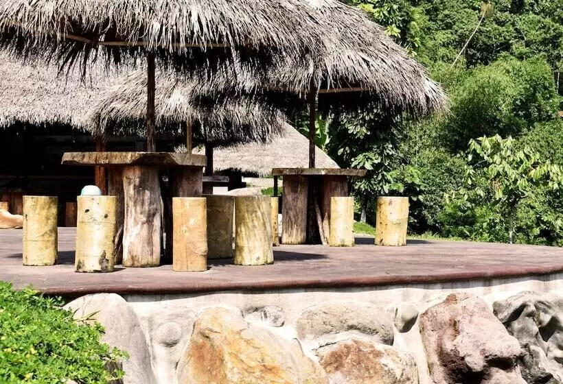 Hotelli Amuntai Rainforest Lodge