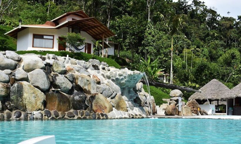 호텔 Amuntai Rainforest Lodge