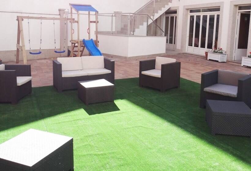 Отель Cervantes