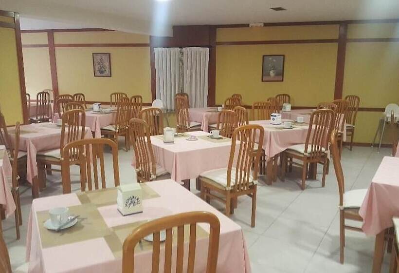 Отель Cervantes