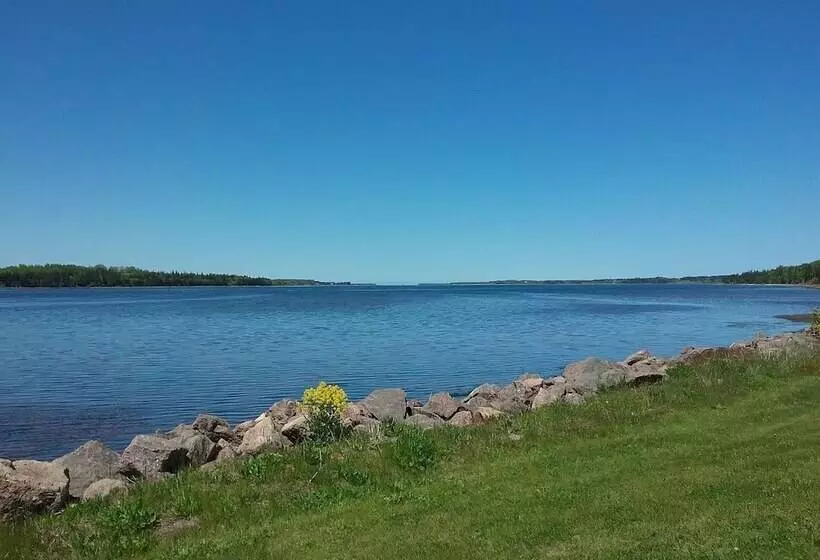 Hotelli Gateway To Greenwich Suites