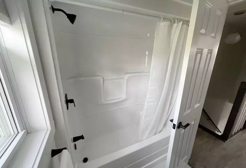 Hotelli Gateway To Greenwich Suites