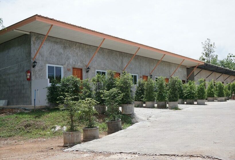 Hotel Mookravee Resort