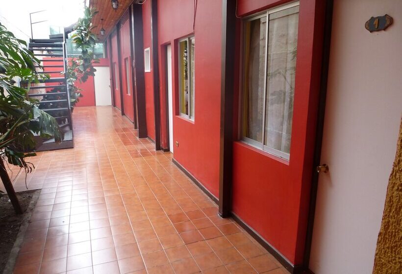 בית מלון כפרי Mucura