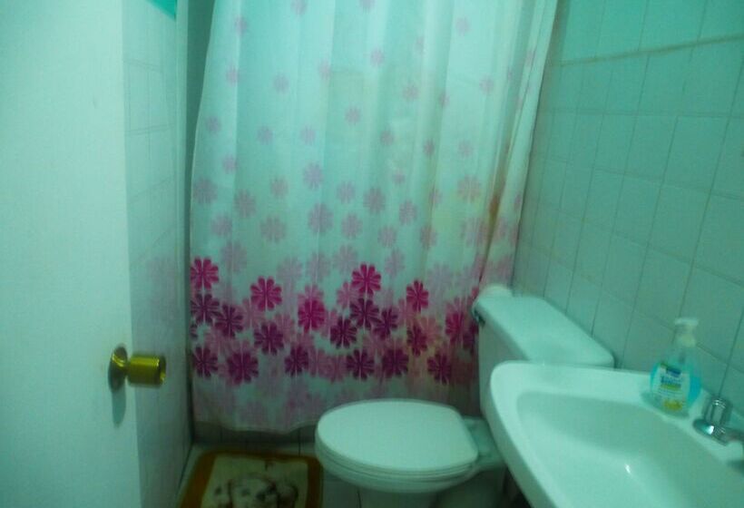 בית מלון כפרי Mucura