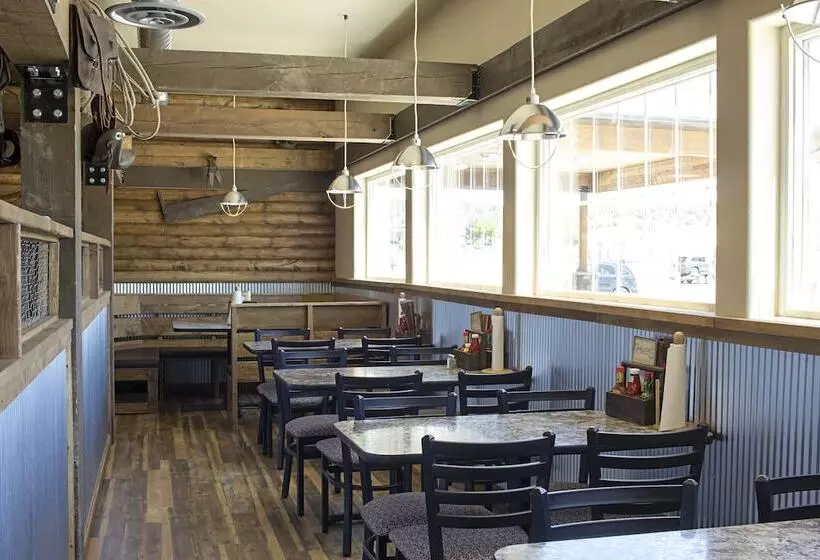 Hotelli Newcastle Lodge And Convention Center