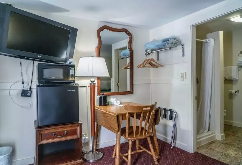 Mount Whittier Motel