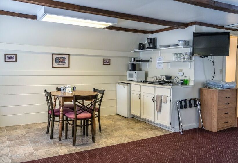 Mount Whittier Motel