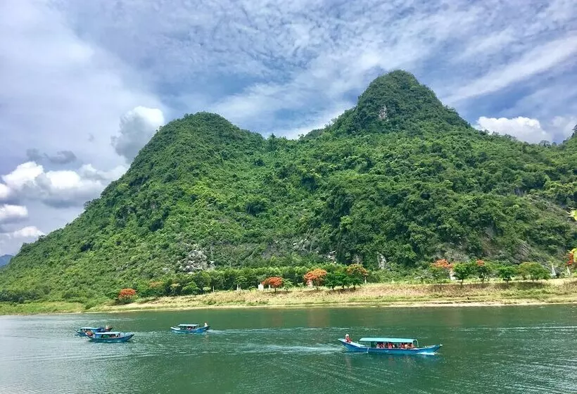 پانسیون Son River House