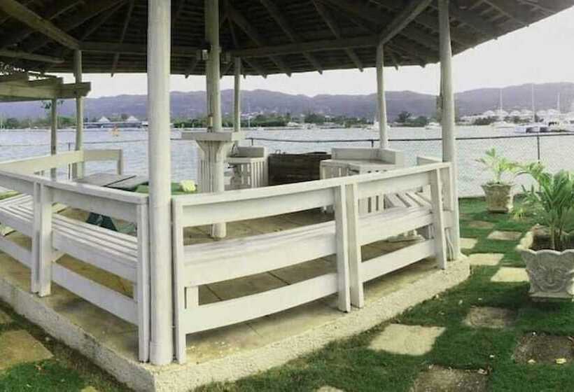 Bay Pointe Freeport Studio Olr