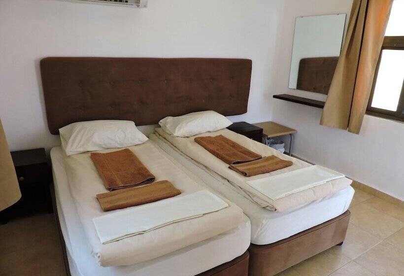 تختخواب و صبحانه Mujib Chalets