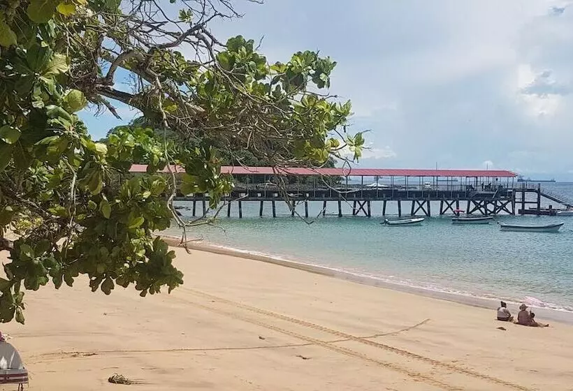 مسافرخانه Cerrito Tropical