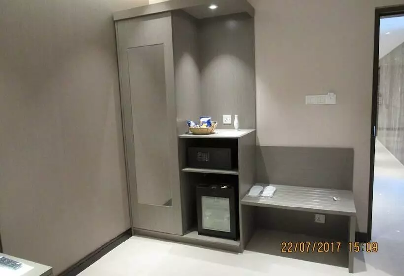 هتل Divine Center