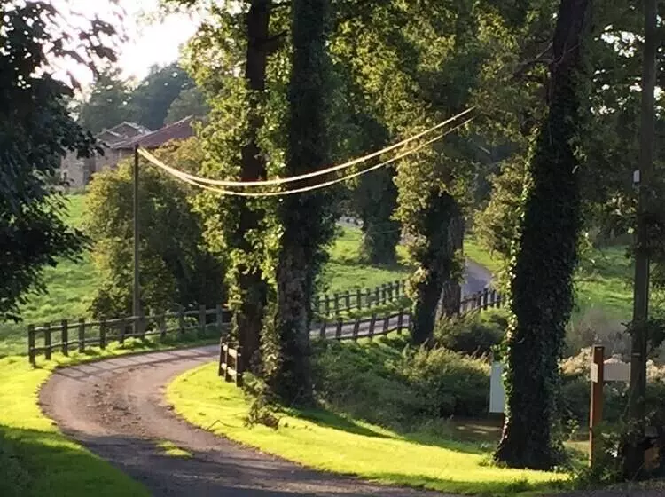 ホテル Hostellerie La Bergerie Des Chapelles