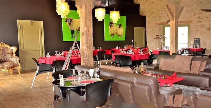 فندق Hostellerie La Bergerie Des Chapelles