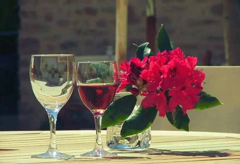 ホテル Hostellerie La Bergerie Des Chapelles
