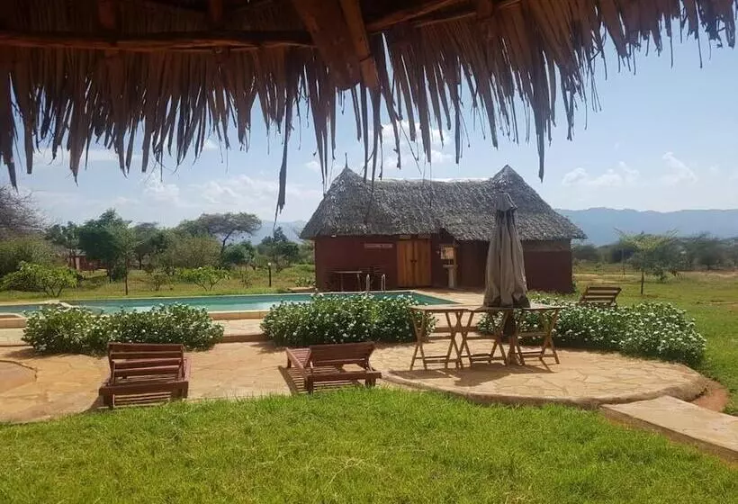 هتل Lake Jipe Eco Lodge
