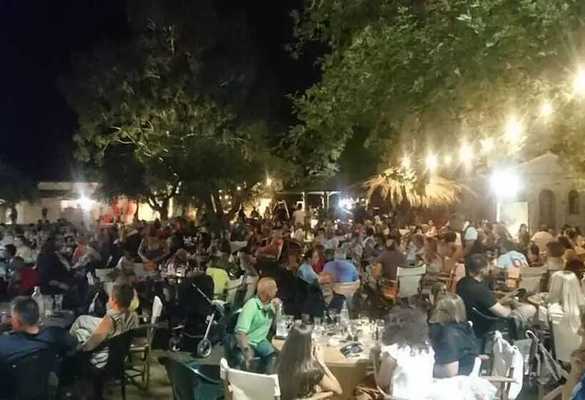 Hotelli Nisi Campsite