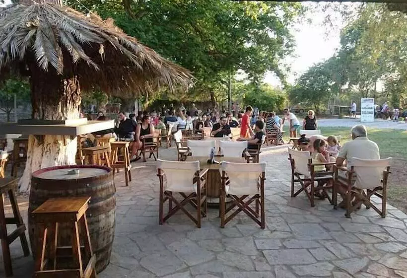 Hotelli Nisi Campsite