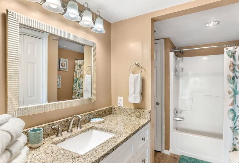 فندق Ocean House Unit 1805