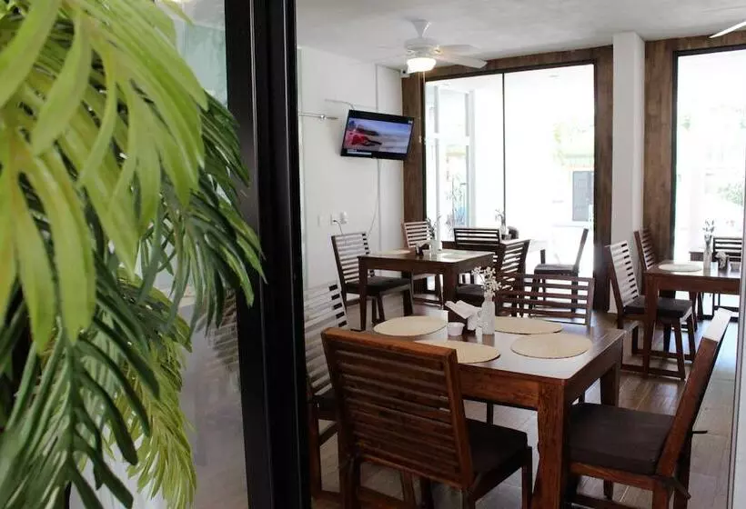 Hotelli Playa Del Rey