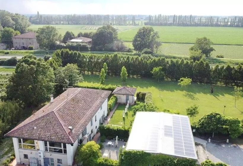 Maaseutuhotelli Corte Roeli