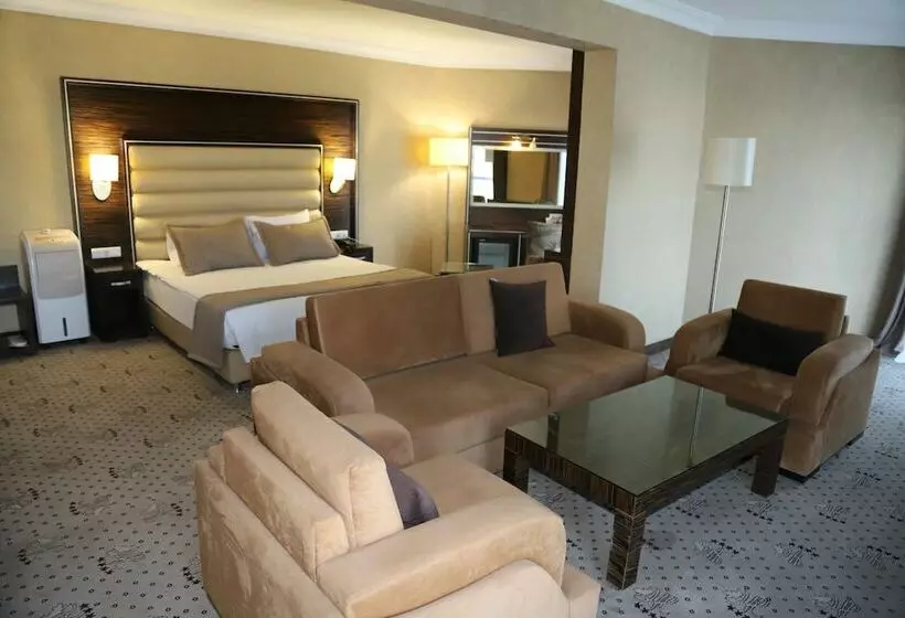 Hotelli Tatvan Kardelen