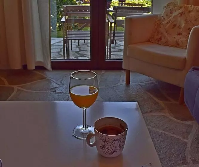 Isabel Artemis