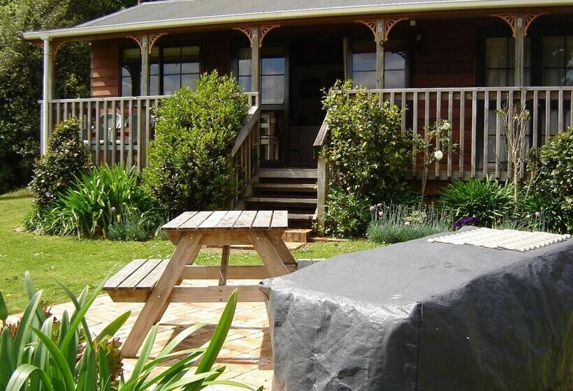 Karangahake Gold  N Views Cottage