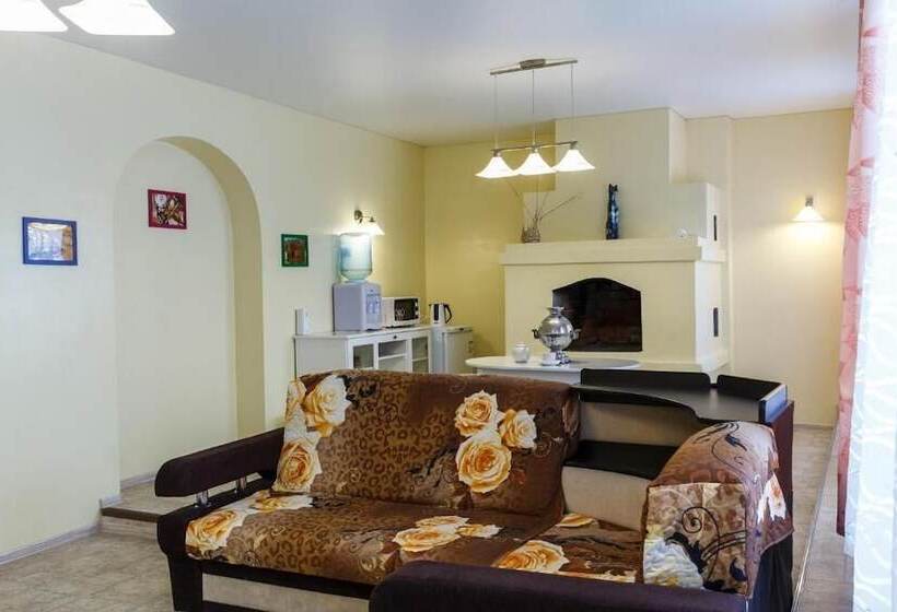 ペンション Guesthouse Nadezhda