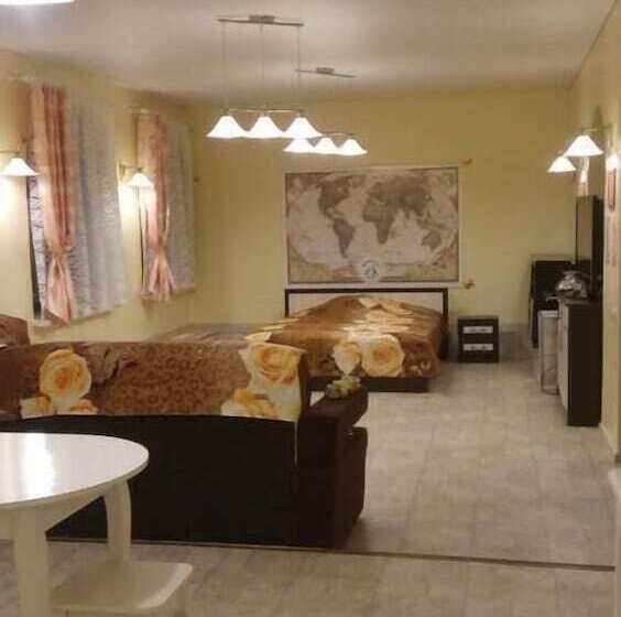 ペンション Guesthouse Nadezhda