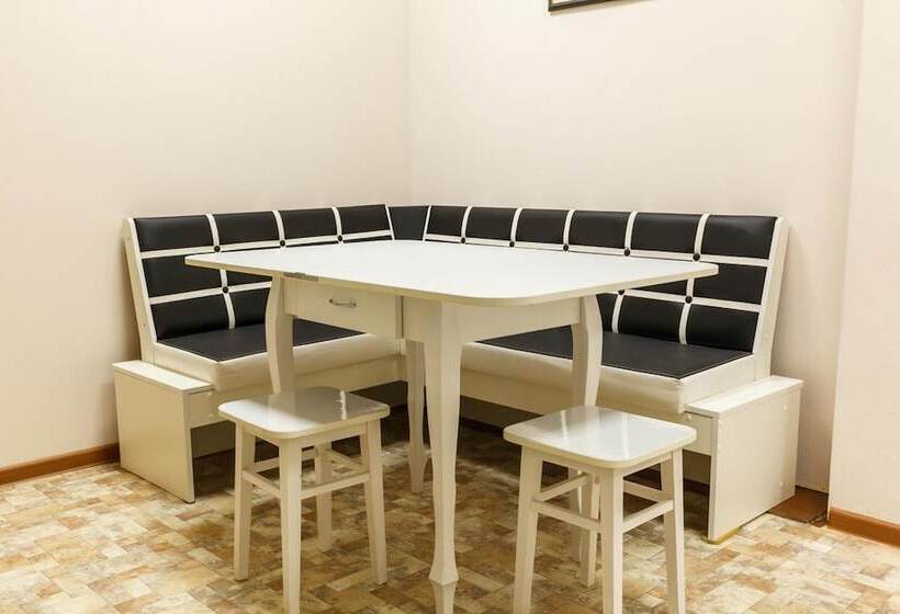 ペンション Guesthouse Nadezhda